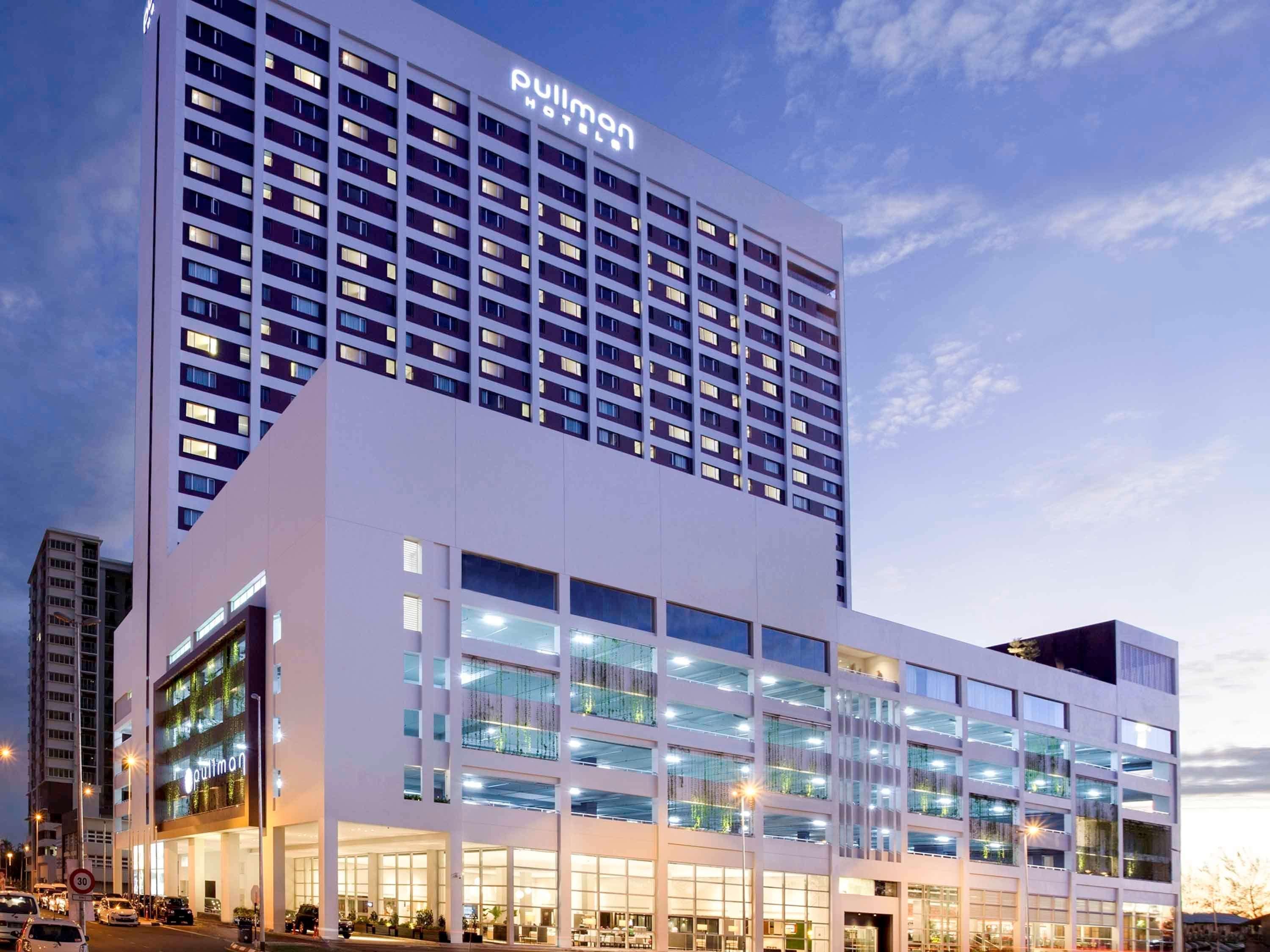 Pullman Miri Waterfront Hotel Eksteriør billede Pullman Hotel, Kuala Lumpur