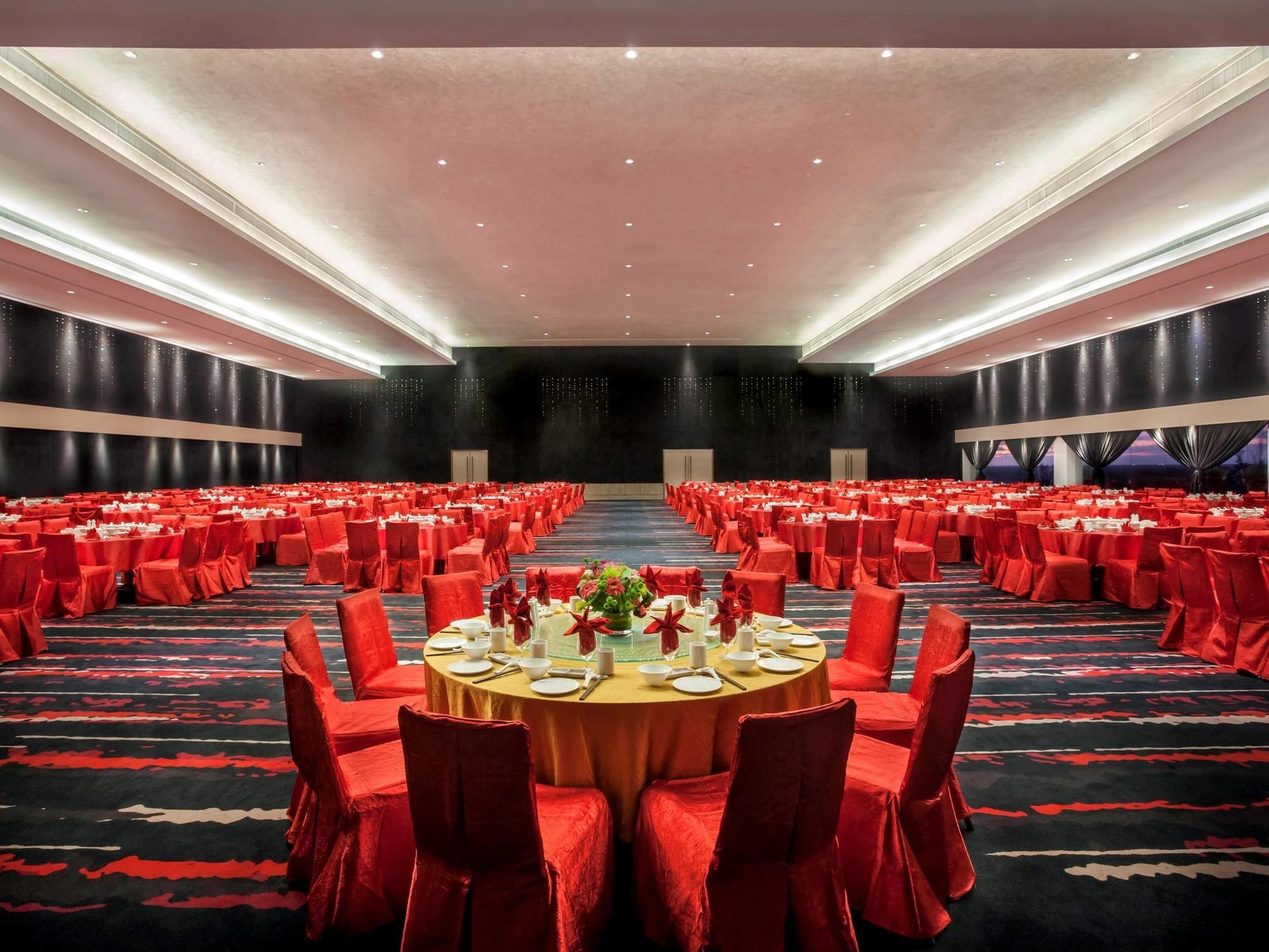 Pullman Miri Waterfront Hotel Eksteriør billede The Grand Ballroom