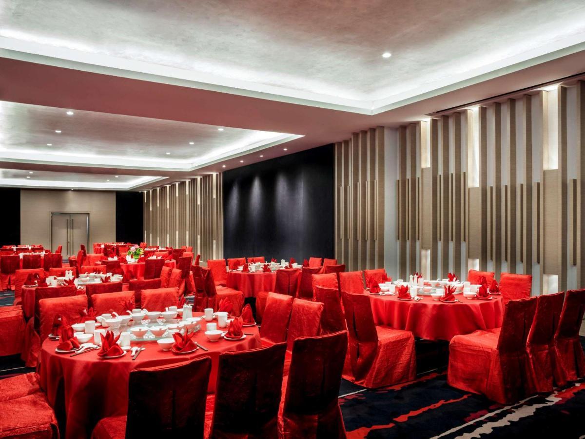 Pullman Miri Waterfront Hotel Eksteriør billede The ballroom
